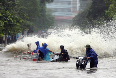 “Hà Lội”: “Sóng” vô tình vỗ bạc đầu người - 7 “Hà Lội”: “Sóng” vô tình vỗ bạc đầu người - 7