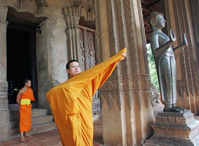 Tắm tượng cầu may - 1