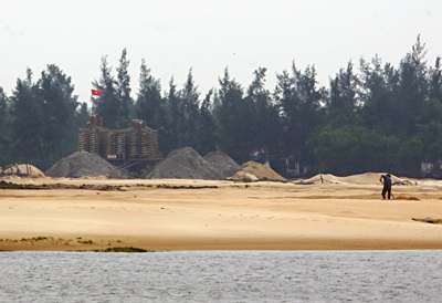 Nơi vàng đen đi qua - 1