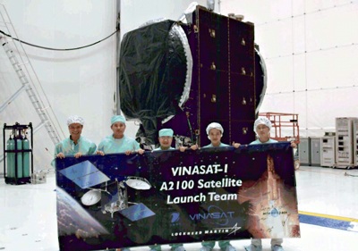 Vệ tinh VINASAT-1 sẵn sàng rời bệ phóng - 6 Vệ tinh VINASAT-1 sẵn sàng rời bệ phóng - 6