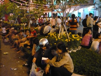 Cần Thơ: Hoành tráng " Đêm hội hoa đăng" - 2