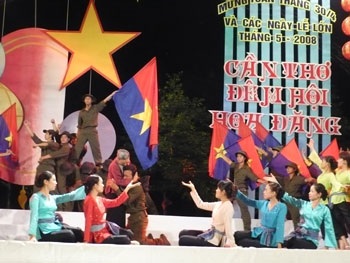 Cần Thơ: Hoành tráng " Đêm hội hoa đăng" - 4