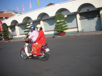 Sài Gòn ngập tràn sắc Xuân mùng 1 Tết - 6 Sài Gòn ngập tràn sắc Xuân mùng 1 Tết - 6