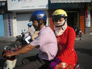 Sài Gòn ngập tràn sắc Xuân mùng 1 Tết - 7 Sài Gòn ngập tràn sắc Xuân mùng 1 Tết - 7