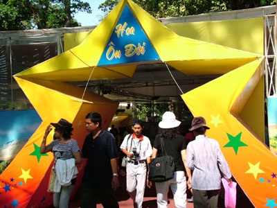 Hội hoa xuân TPHCM rực rỡ sắc màu - 6