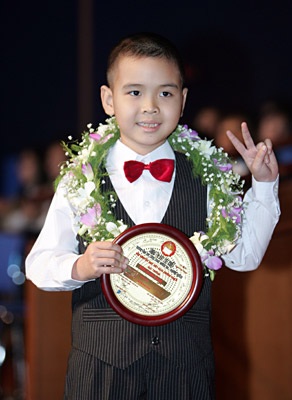 Chùm ảnh đêm trao giải cuộc thi Nhân tài đất Việt - 4 Chùm ảnh đêm trao giải cuộc thi Nhân tài đất Việt - 4