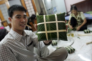 Người Hà Nội nấu bánh chưng - 4
