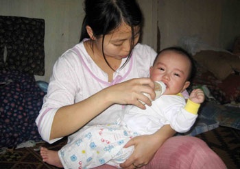 Những đứa trẻ khát dòng sữa mẹ - 3 Những đứa trẻ khát dòng sữa mẹ - 3