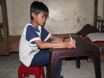 Mái ấm bình yên của những trẻ không gia đình - 1