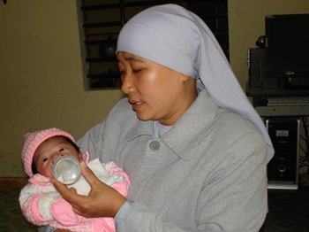 Người mẹ ni sư - 1