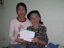 Trao quà tới hai cháu Bùi Đức Minh và Hồ Thiện Nhân - 1 Trao quà tới hai cháu Bùi Đức Minh và Hồ Thiện Nhân - 1