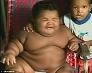 11 tháng tuổi nặng 28kg - 2