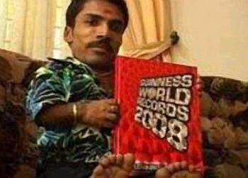 “Hoàng tử lùn” Ấn Độ vào sách kỷ lục Guiness - 4
