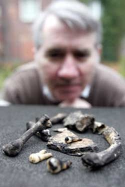 Lời nguyền của phù thủy nước Anh - 2