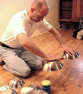 Người đàn ông "nam châm" - 3