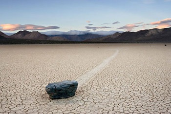 Bí ẩn đá tự dịch chuyển trên Thung lũng Chết - 9