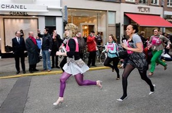 Thi chạy trên giày cao gót - 1