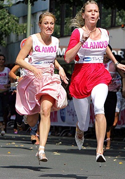 Thi chạy trên giày cao gót - 2