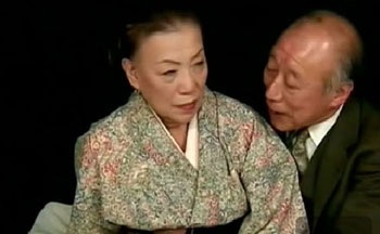 74 tuổi vẫn đóng phim "nuy" - 1 74 tuổi vẫn đóng phim "nuy" - 1