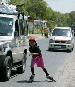 8 tuổi trượt pa-tanh xuyên Ấn Độ - 2