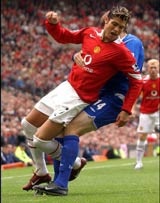 Chelsea muốn đòi lại Crespo, C. Ronaldo dọa rời MU - 1 Chelsea muốn đòi lại Crespo, C. Ronaldo dọa rời MU - 1