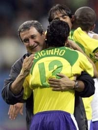 HLV Pekerman: “Hai bàn thua đầu giống như một trái bom” - 1 HLV Pekerman: “Hai bàn thua đầu giống như một trái bom” - 1