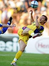 Hà Lan, Ucraina, Croatia tiến gần đến đích - 1