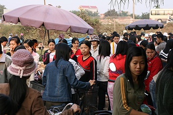 “Chợ thôn nữ” ven đô - 3