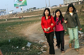 “Chợ thôn nữ” ven đô - 1