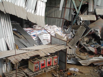 Nổ sà lan, máu nhuộm sông Vàm Cỏ  - 2