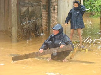 Đỉnh lũ ở Nghệ An: 20 người thiệt mạng và mất tích - 6 Đỉnh lũ ở Nghệ An: 20 người thiệt mạng và mất tích - 6
