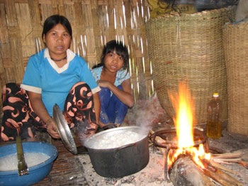 Đường lên “cổng trời” Tây Giang - 4 Đường lên “cổng trời” Tây Giang - 4