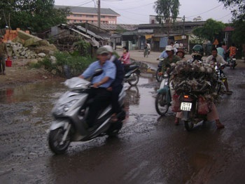 Những con đường “đáng sợ” ở Huế - 3 Những con đường “đáng sợ” ở Huế - 3