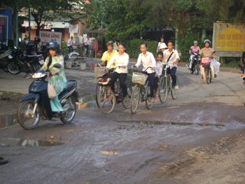 Những con đường “đáng sợ” ở Huế - 5 Những con đường “đáng sợ” ở Huế - 5