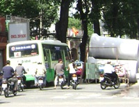 “Điệp khúc” rào đường! - 1 “Điệp khúc” rào đường! - 1