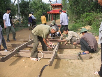 Cả làng cùng khóc! - 1 Cả làng cùng khóc! - 1