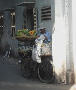 Đời trai “chạy chợ”  - 1