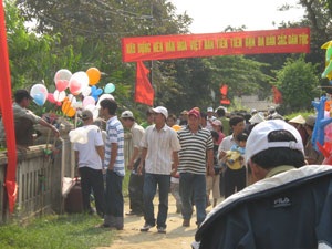 Tưng bừng hội vật làng Sình  - 5