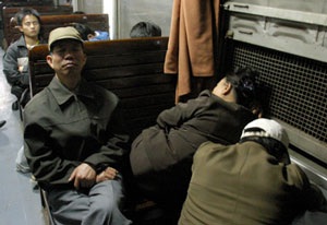 Nhọc nhằn chuyến tàu đêm - 2