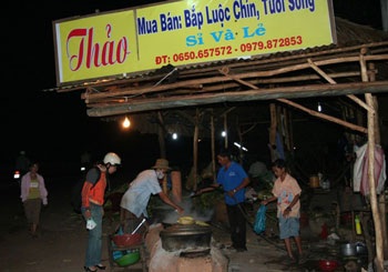 Nhọc nhằn xóm bắp đêm  - 2