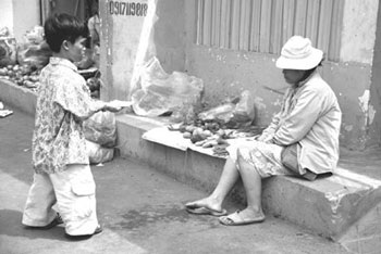 Những người tí hon vất vả - 3