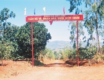 Lạc vào một thôn văn hóa “lạ” - 1