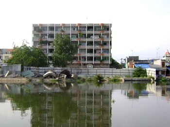 Kênh Thị Nghè - Tệ nạn nảy sinh từ những lô cốt - 9 Kênh Thị Nghè - Tệ nạn nảy sinh từ những lô cốt - 9