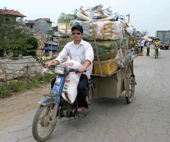 Nhan nhản xe “tự chế” kiểu mới - 6 Nhan nhản xe “tự chế” kiểu mới - 6
