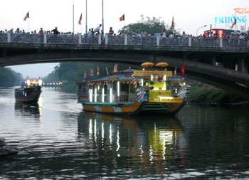 Lễ rước Phật cầu nguyện cho hòa bình thế giới - 3