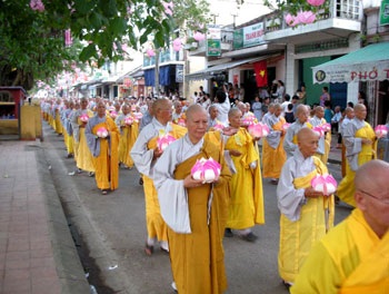 Lễ rước Phật cầu nguyện cho hòa bình thế giới - 6