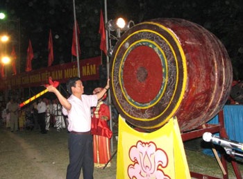 Nghệ An tưng bừng kỷ niệm 118 năm ngày sinh nhật Bác - 1