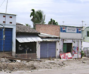 Cửa ngõ Sài Gòn nhếch nhác và nguy hiểm - 1 Cửa ngõ Sài Gòn nhếch nhác và nguy hiểm - 1