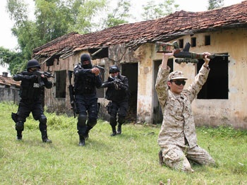 “Lính đặc nhiệm” - Một trò chơi nguy hiểm - 1