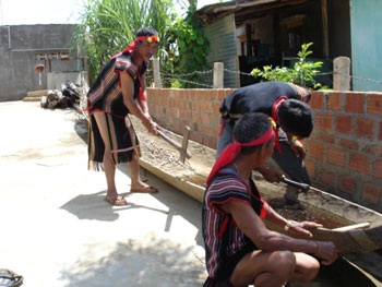 Mang... chiêng đi đánh xứ người - 1